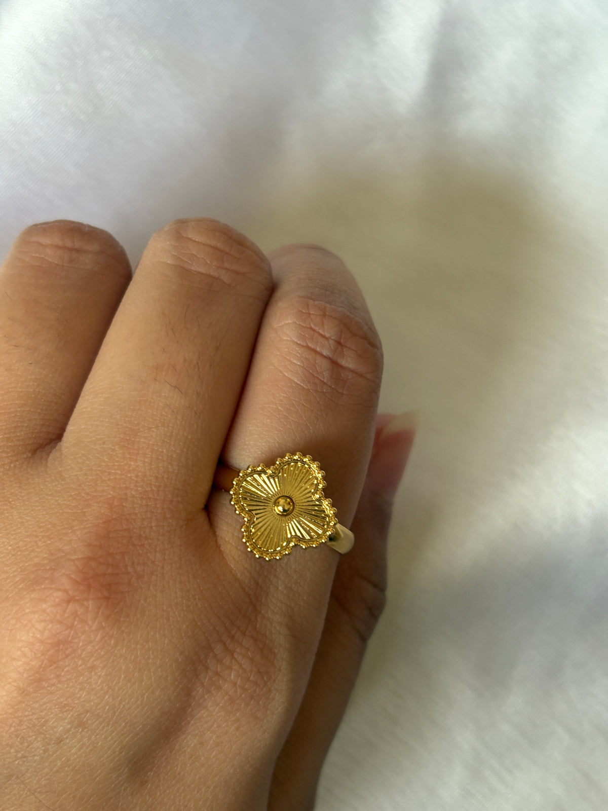 Clover Rings