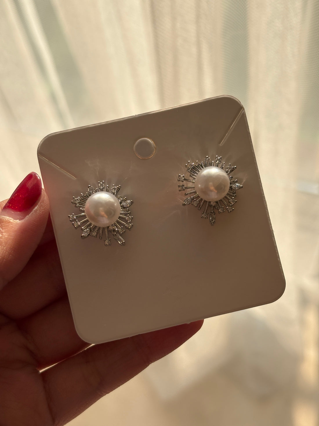 Pearl with Strokes Studs