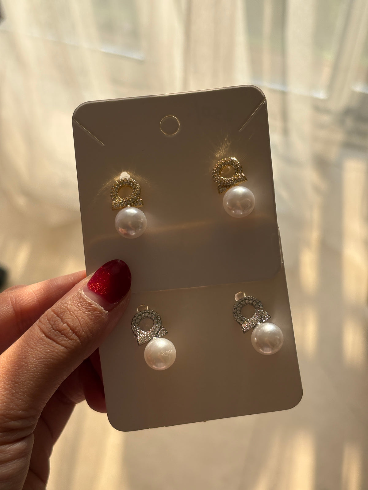 Pearly Studs