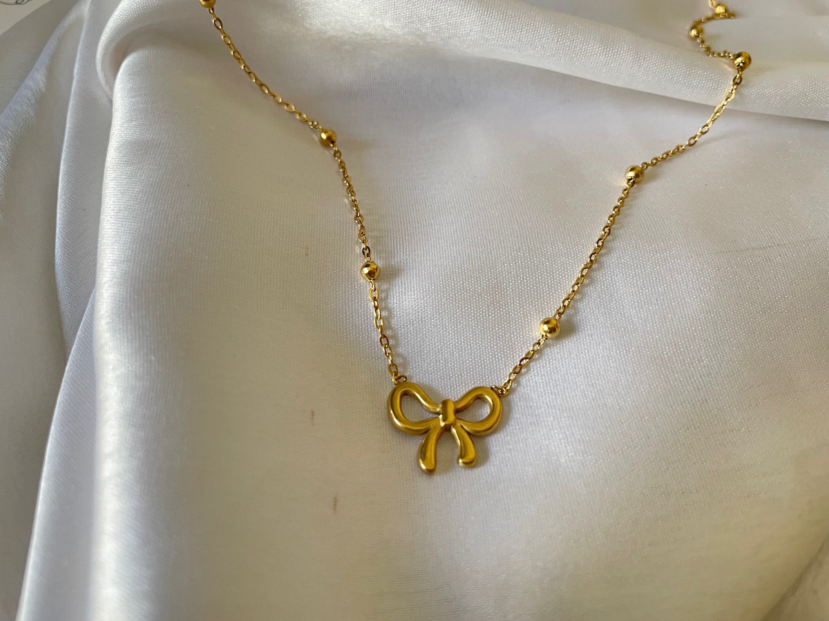 Bow Necklace