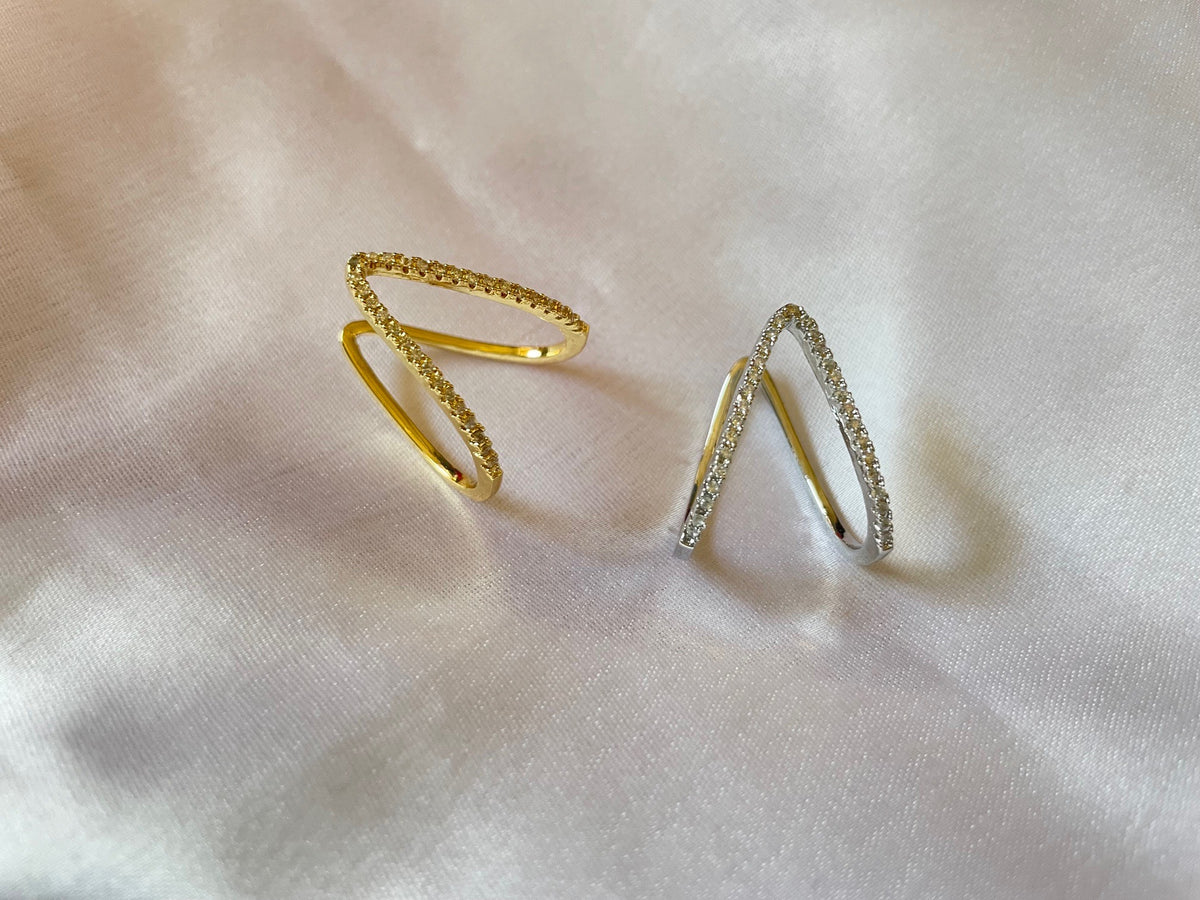 V Shaped Ring