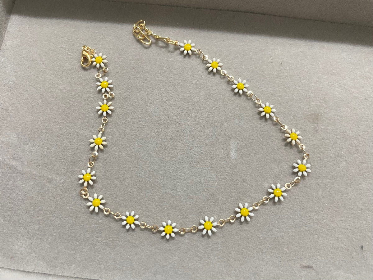 Mini Daisy Anklet