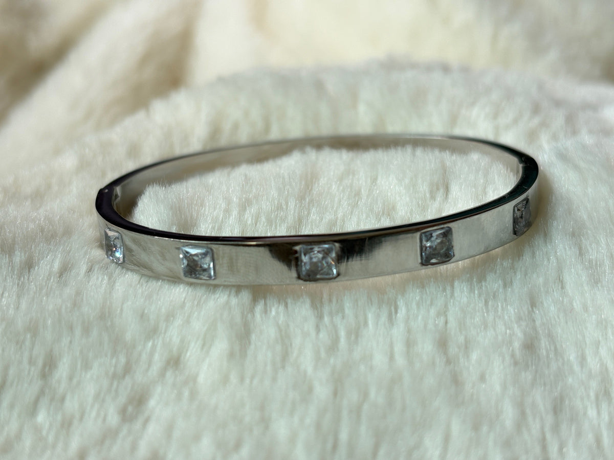 Silver Stone Kada