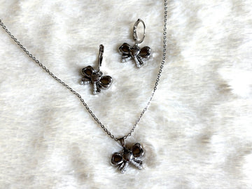 Heart Pearl Bow