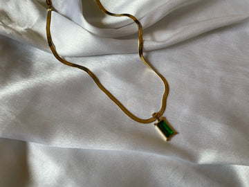 Emerald Thick Necklace