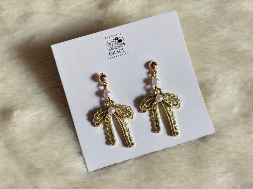 Golden Bow with Pearl